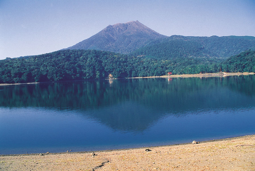 lake miike stargazing outdoor activity miyazaki summer tanabata