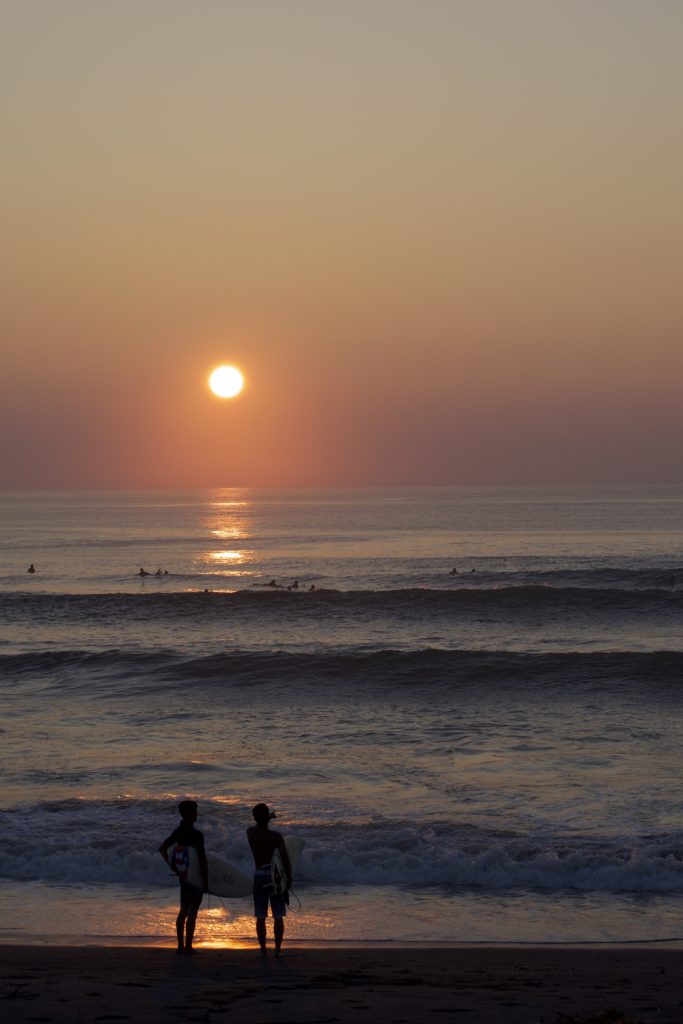 sunrise surfing miyazaki photographer martina froehlich